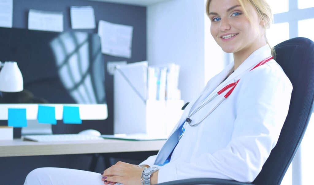 W epoce rosnących oczekiwań oraz zawiłości technologicznych i procedury prawnej, zawód lekarza niesie ze sobą nie tylko wyzwania związane z diagnozą czy leczeniem, ale również aspekty prawne, które są często równie skomplikowane